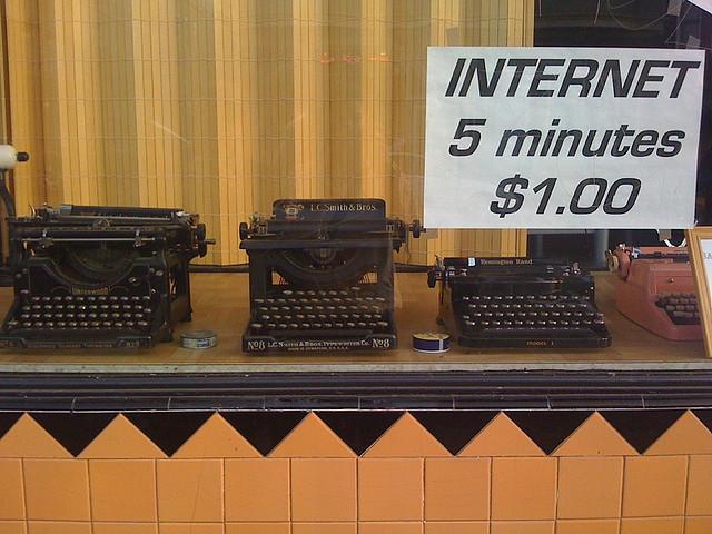 Internet, 5 minutes, $1.00 (CC) - Eris Stassi - flickr