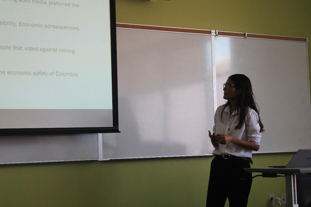Emy Osorio presenting her work in Eugene Emy Osorio presenting her work in Eugene