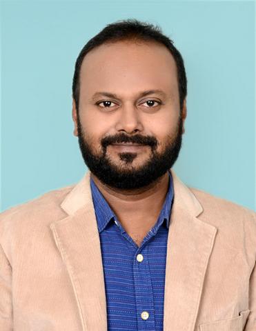 <i>Dr Padmakumar K</i> Dr Padmakumar K